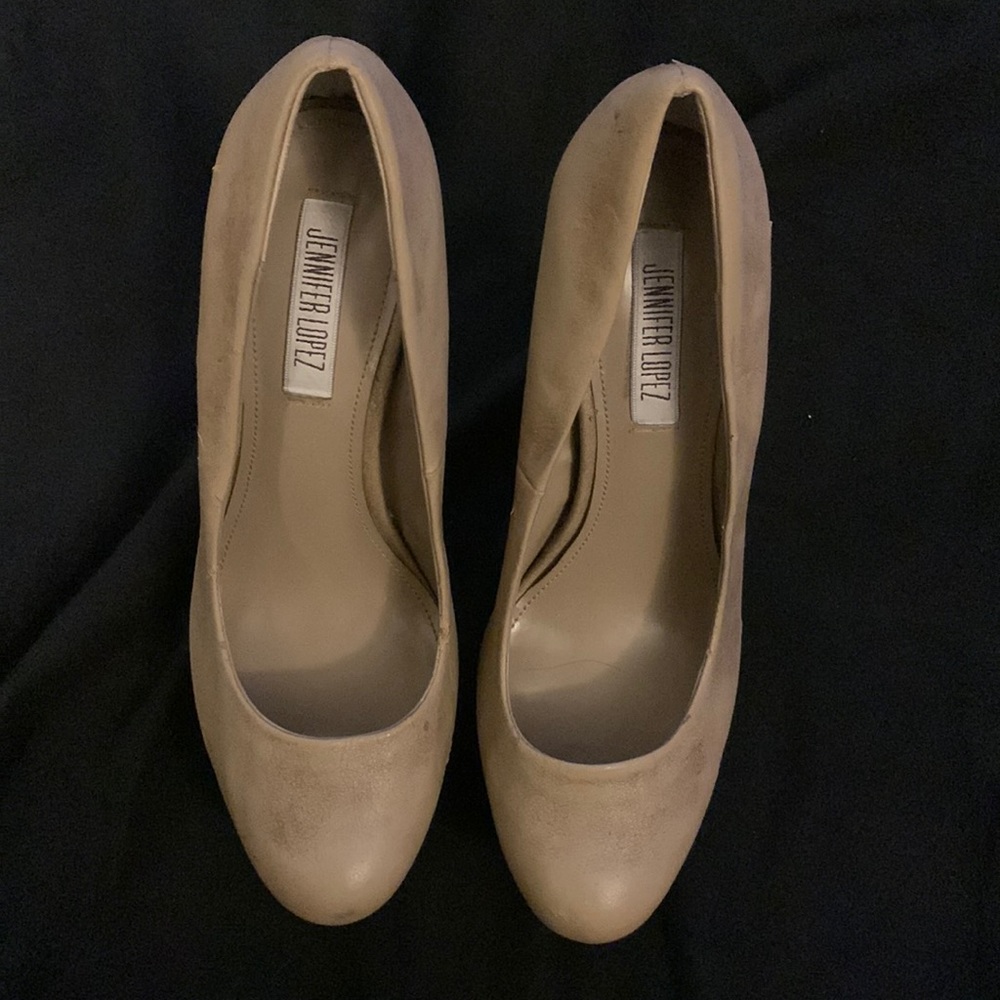 Jennifer Lopez Platform Pumps